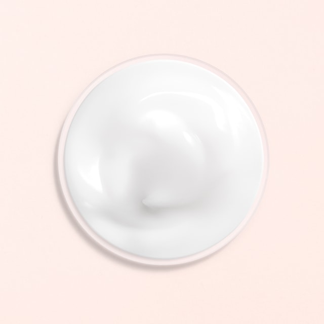 Nawilżający krem-żel rozświetlający